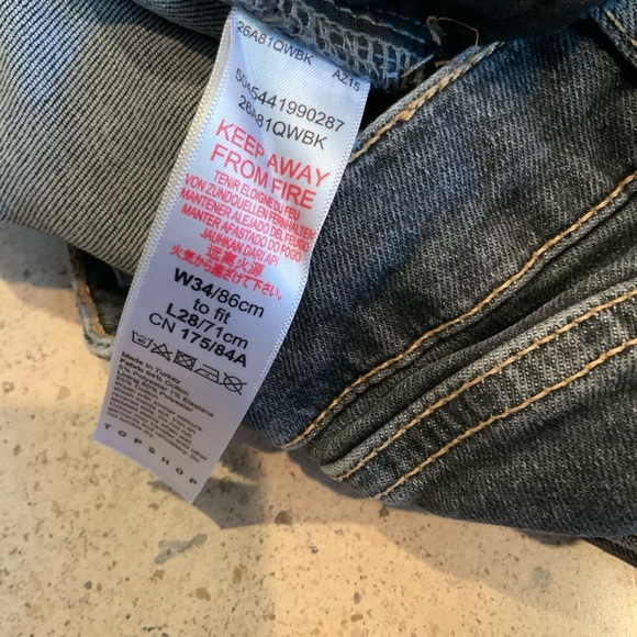 Topshop/ Jamie high waist ripped hem skinny jeans. - Picture 4 of 5